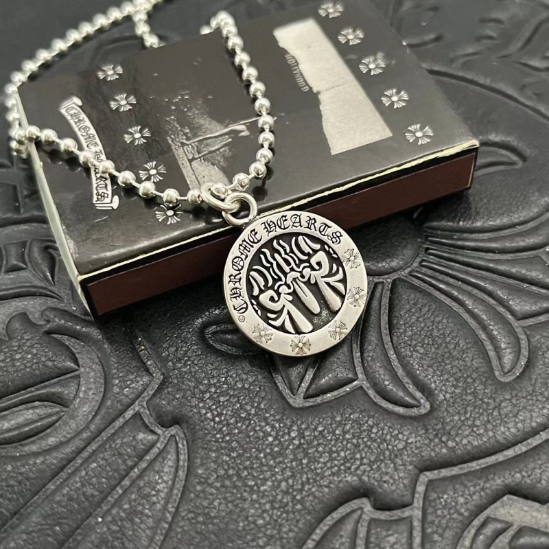 Ch**me He**ts necklaces